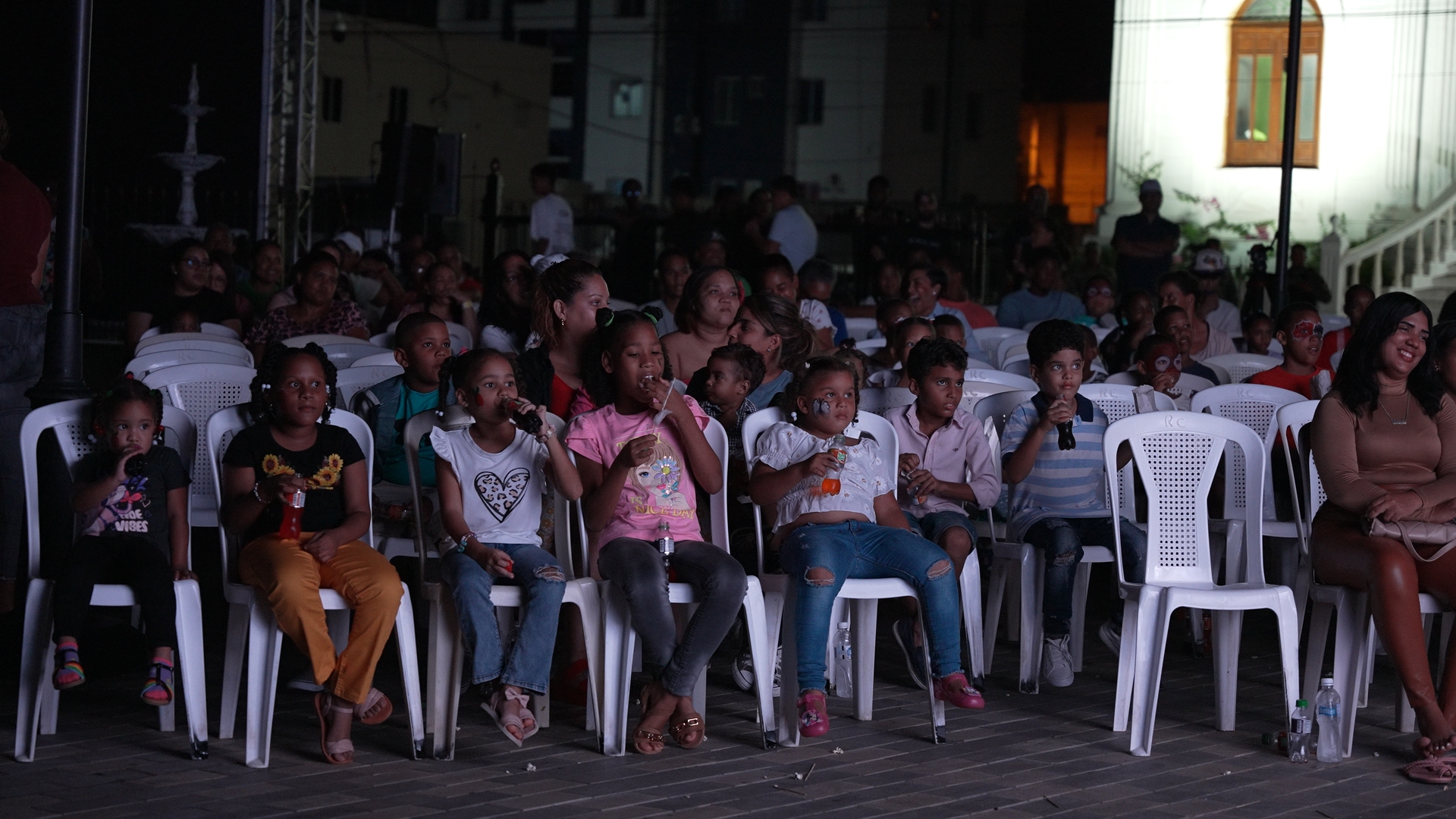 Un cine itinerante dominicano en espacios comunitarios