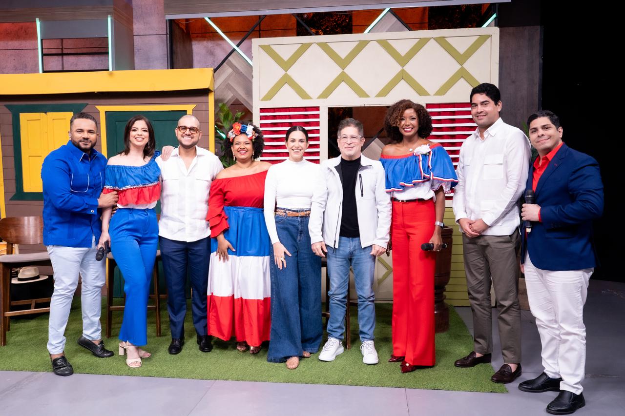 Alex Santiago, Kris Viñas, Hector M. Valdez, Karla Morel, Pamela Sued, Iván Ruiz, Ruth Ocumarez, Luis Martín Duquela y Samir Saba en El Mangu